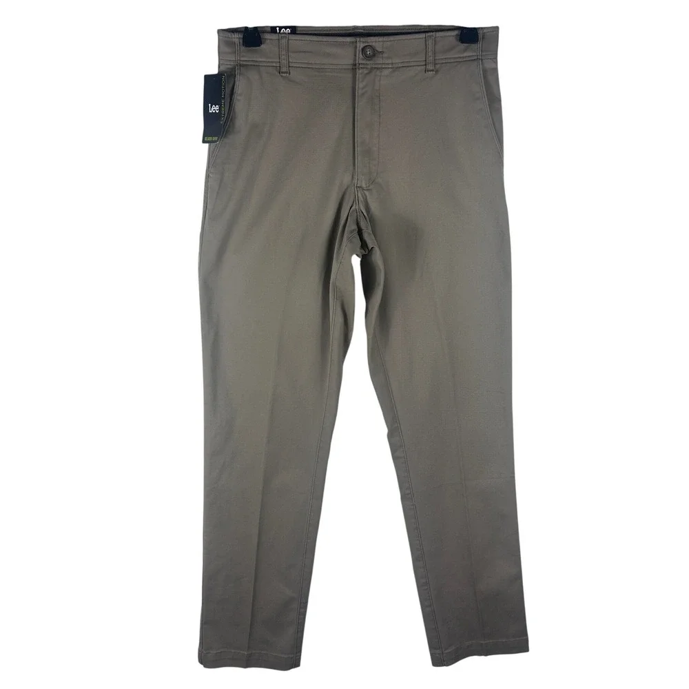 Lee Extreme Motion Relaxed Taper Khaki Pants Mens 32x34 Tan 104276532 NWT
